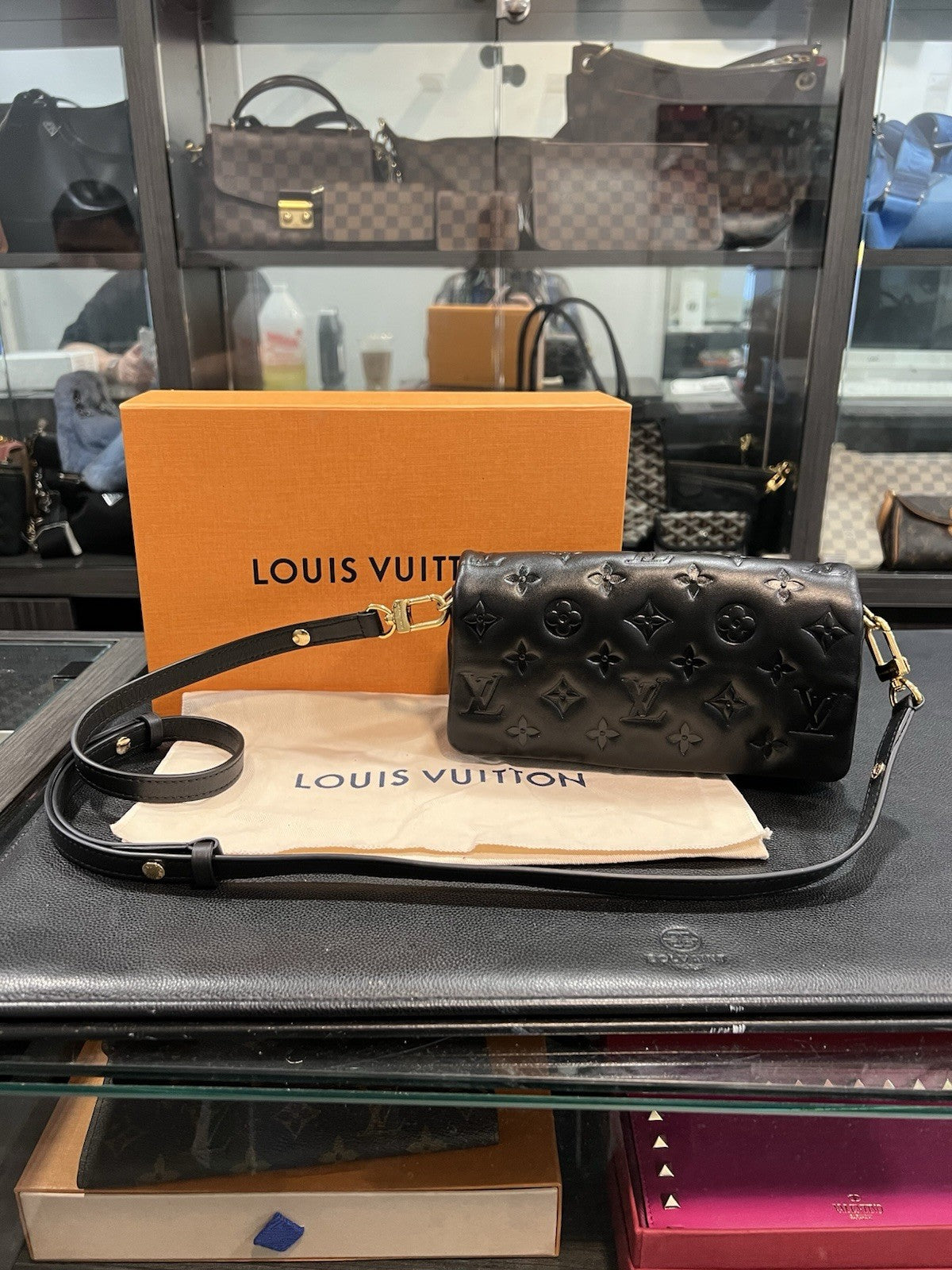 Louis Vuitton Pochette Coussin Noir Box Duster & Authenticity Retail $3150