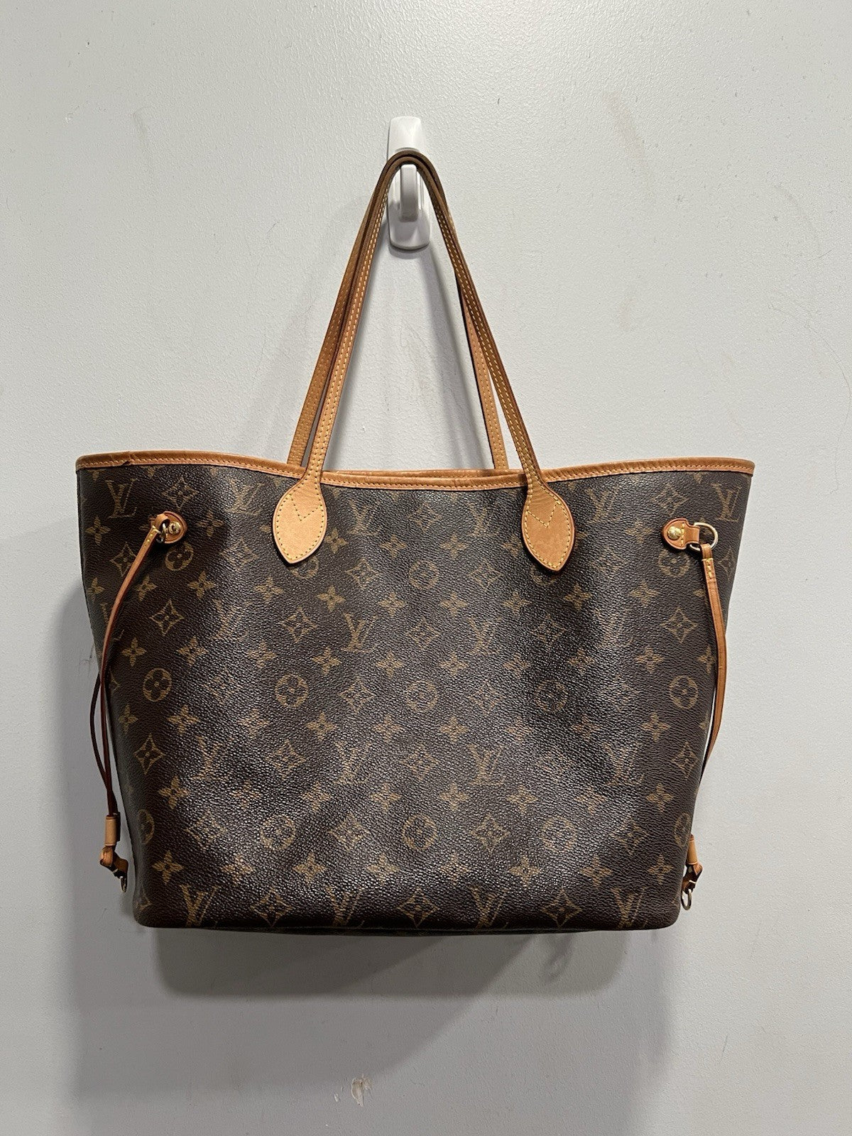 Louis Vuitton Monogram Neverfull MM W/Certificate Of Authenticity Retail $2240