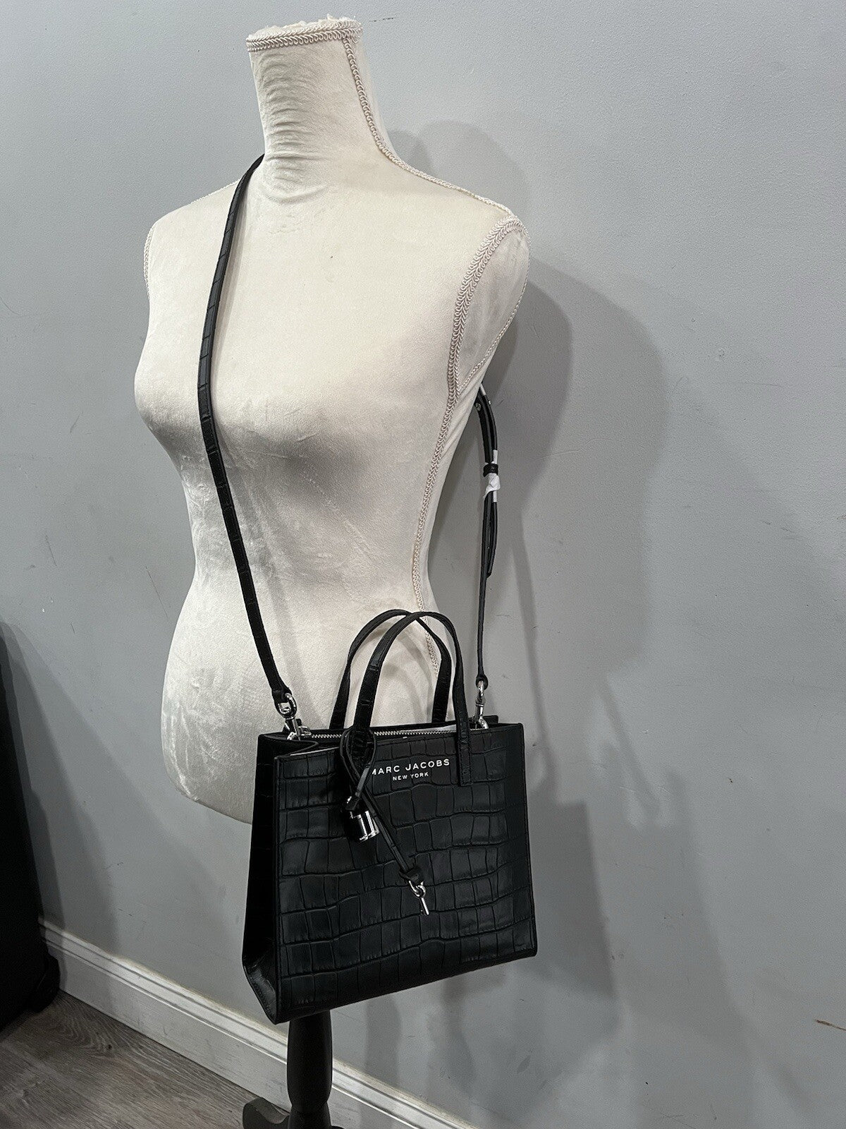 Marc Jacobs Croc Embossed Black Leather Tote NWT Retail $425