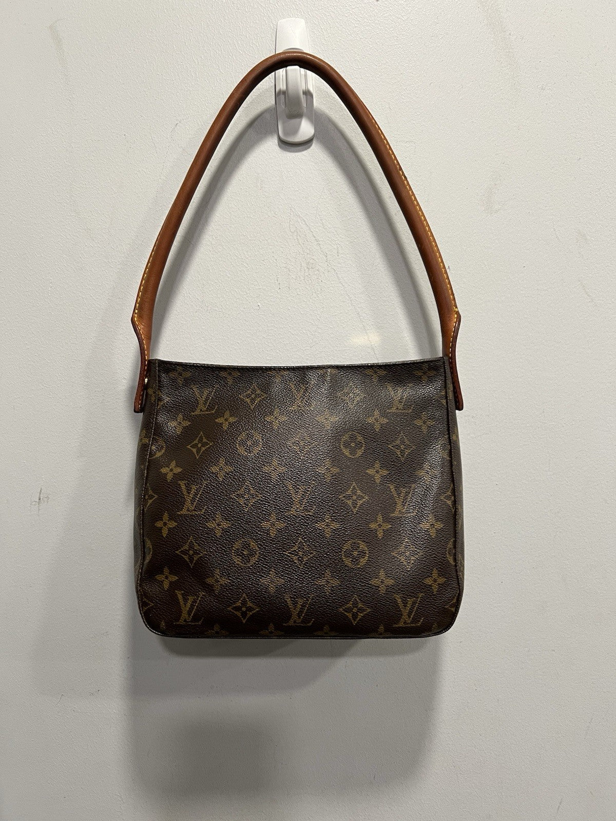 Louis Vuitton Looping MM Monogran Canvas Shoulder Bag With Authentication