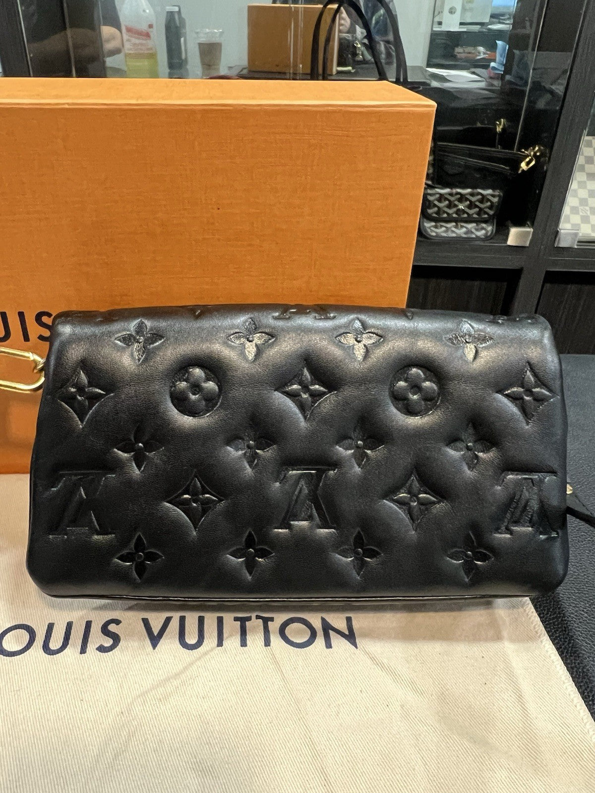 Louis Vuitton Pochette Coussin Noir Box Duster & Authenticity Retail $3150