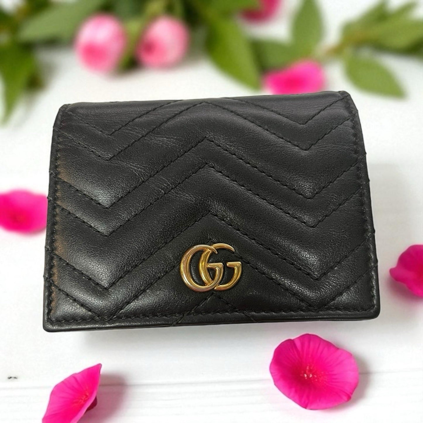 Gucci GG Marmont small wallet W/Certificate of Authenticity