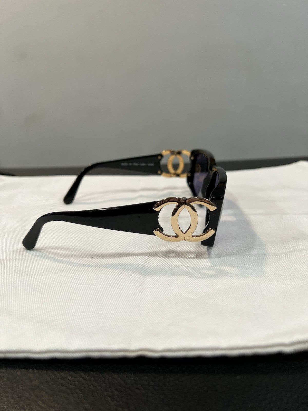 Chanel Cocomark Sunglasses Gold CC Logo Made In Italy 02461 94305 AUTHENTIC