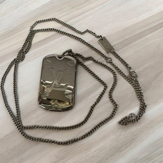 Louis Vuitton Silver-Toned Palladium Finish Locket Necklace Adjustable
