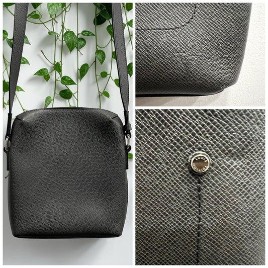 Louis Vuitton Grigori Grey Taiga Pochette Messenger Bag