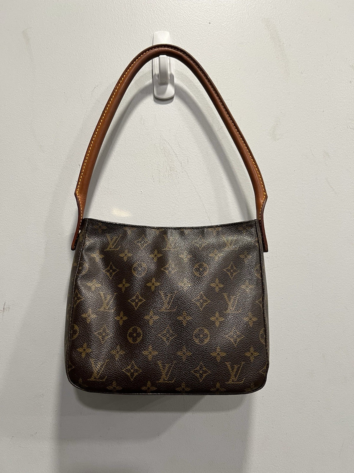 Louis Vuitton Looping MM Monogran Canvas Shoulder Bag With Authentication