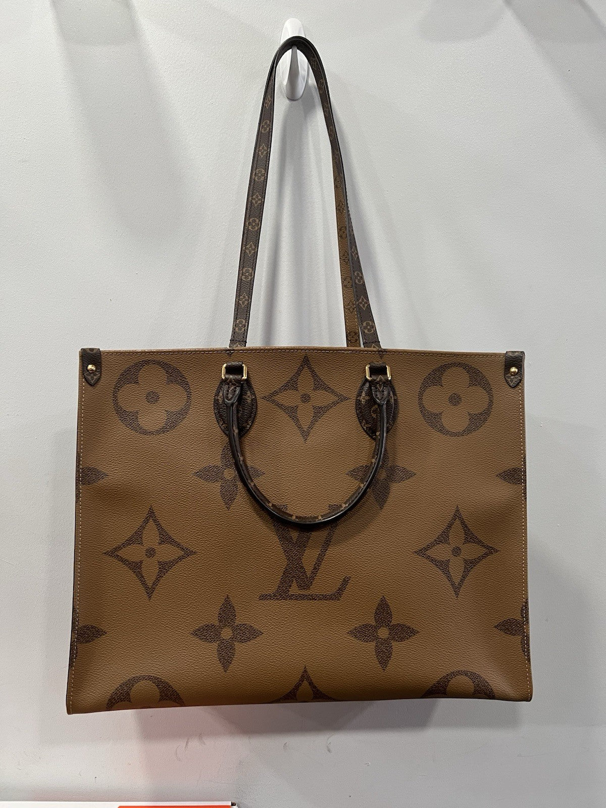 Louis Vuitton MM Onthego Reverse Monogram Tote Retail $3300