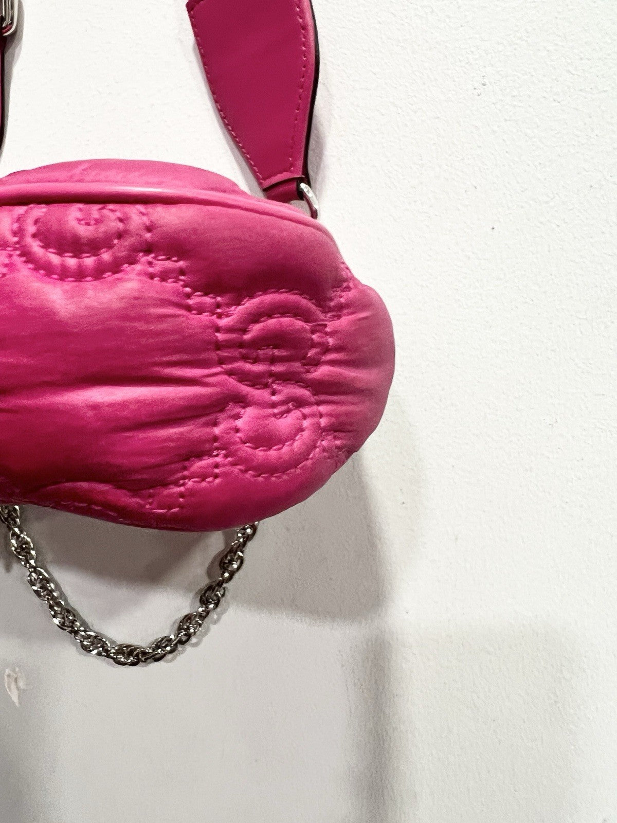 Gucci GG Matelasse Nylon Shoulder Bag With Authenticity Retail $1940