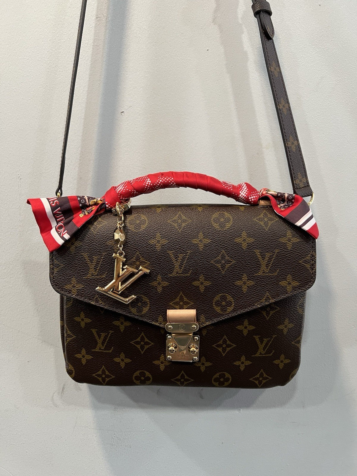 Louis Vuitton Metis Pochette W/Scarf Keychain Duster & Authenticity Retail $3395