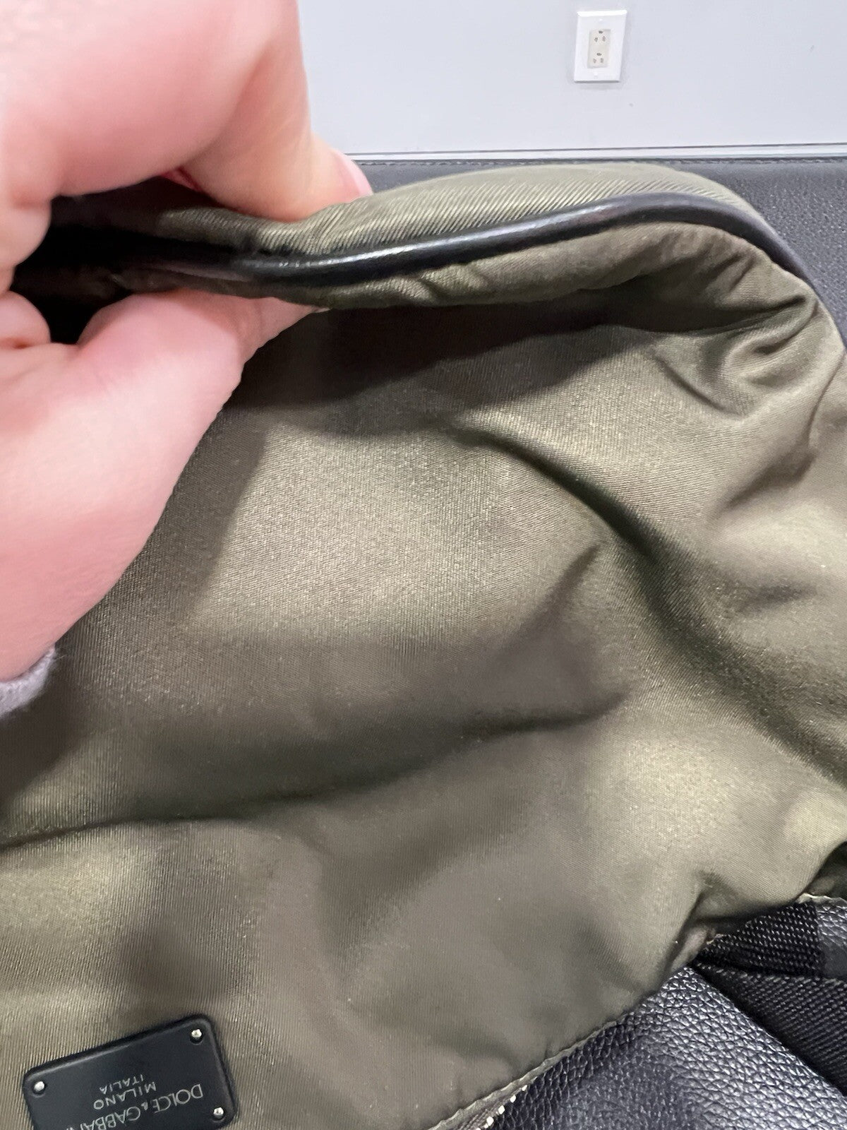 Dolce & Gabbana Tape Logo Army Green Nylon Belt Bag Duster & Authenticity