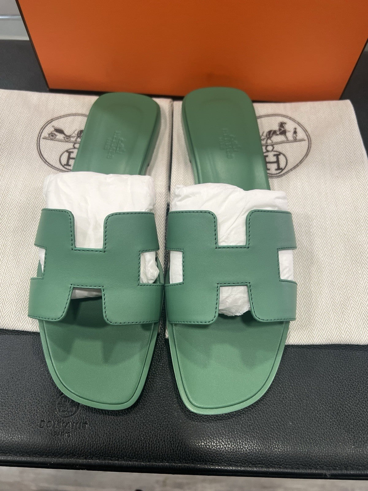Hermes Green Vert Jungle Oran Sandals Size 41 NIB