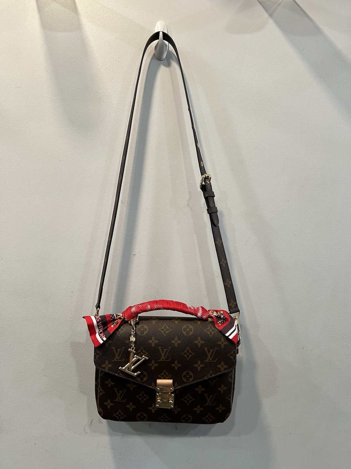 Louis Vuitton Metis Pochette W/Scarf Keychain Duster & Authenticity Retail $3395