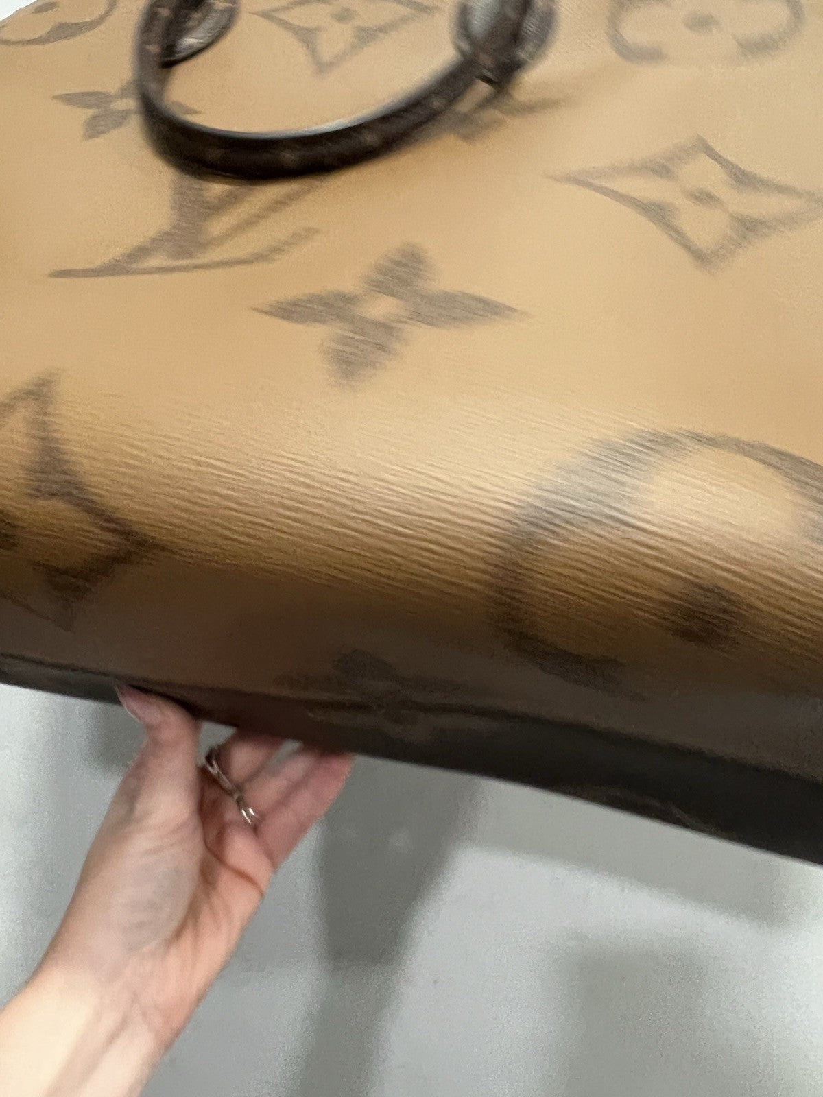 Louis Vuitton Onthego MM Monogram Reverse W/Authenticity Retail $3400