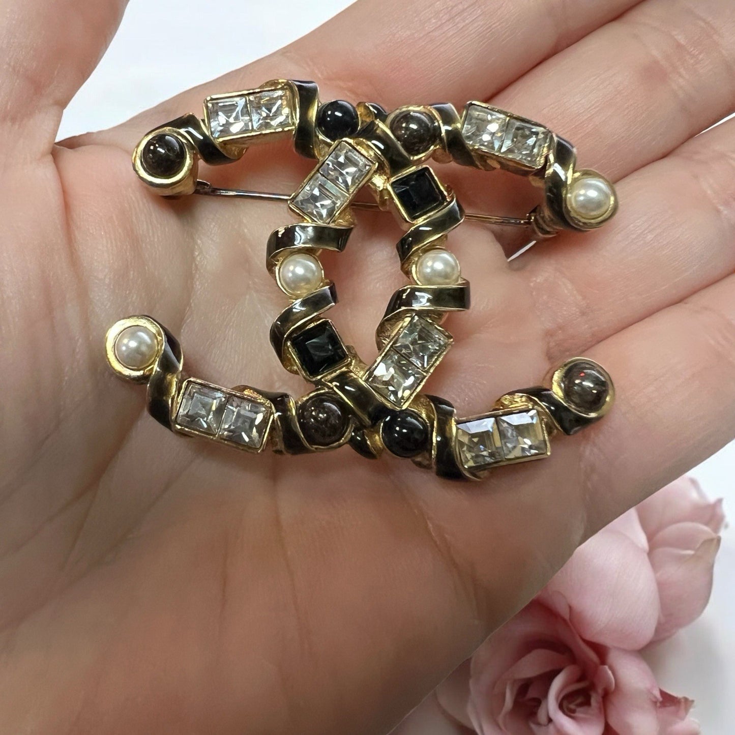 Chanel Crystal Baguette Pearl Resin CC Brooch Gold Black Pearly White AUTHENTIC