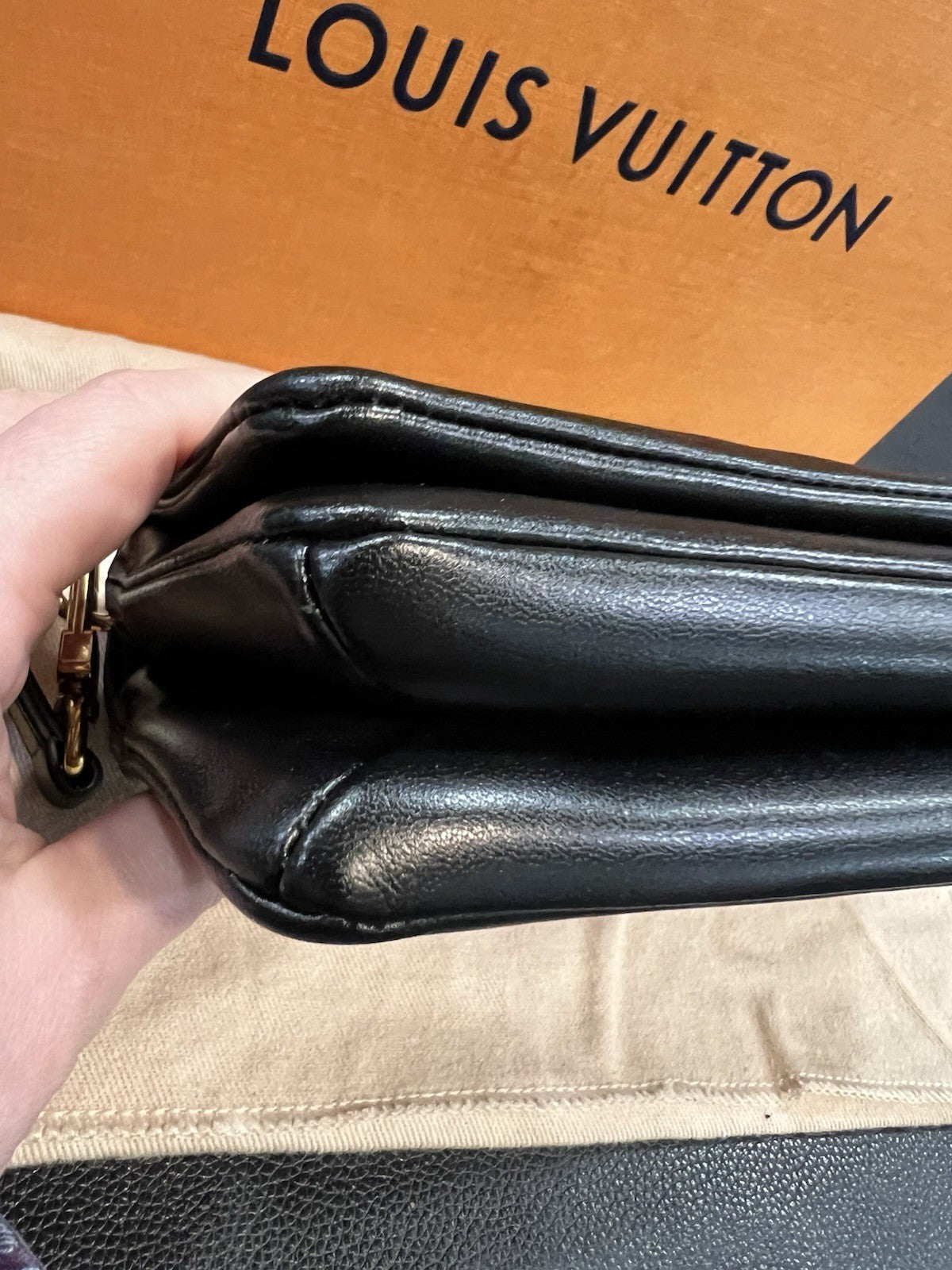 Louis Vuitton Pochette Coussin Noir Box Duster & Authenticity Retail $3150