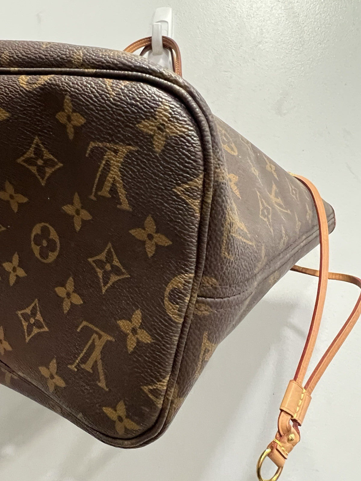 Louis Vuitton Monogram MM Neverfull With Certificate of Authenticity MSRP $2170