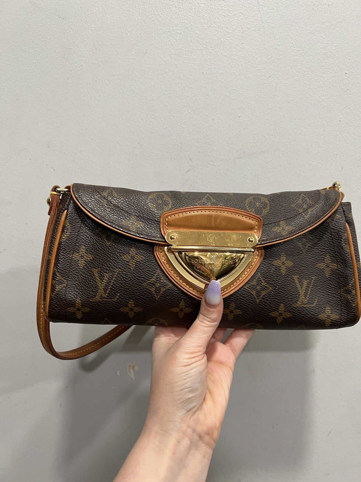 Louis Vuitton Monogram Beverly Pochette With Certificate of Authenticity