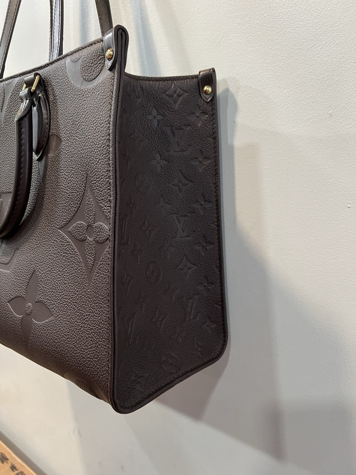Louis Vuitton Leather Dark Chocolate MM Onthego Tote Bag Retail $3650