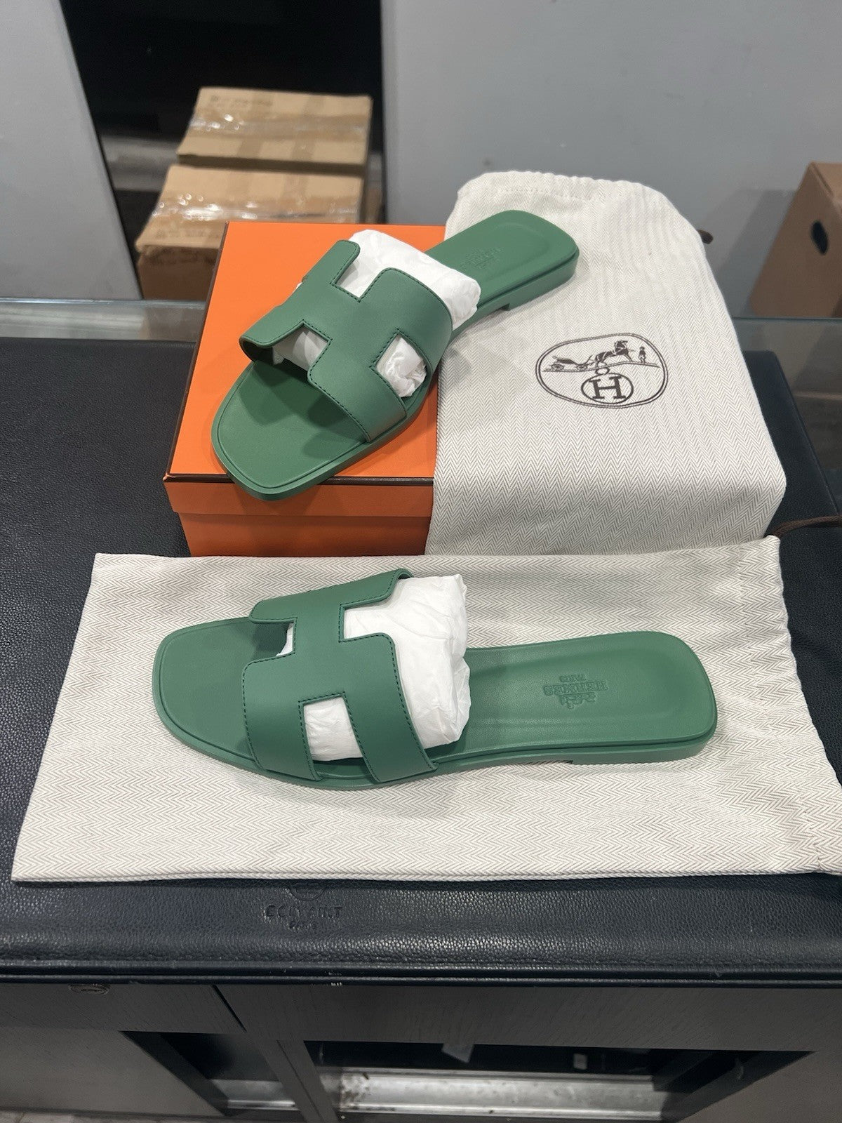 Hermes Green Vert Jungle Oran Sandals Size 41 NIB