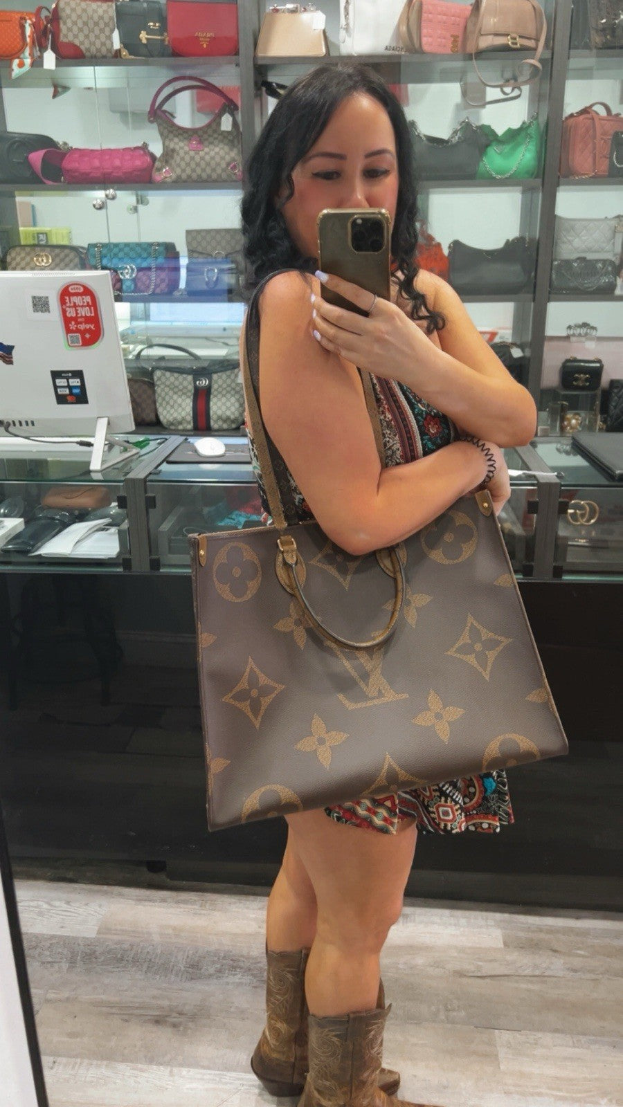 Louis Vuitton MM Onthego Reverse Monogram Tote Retail $3300