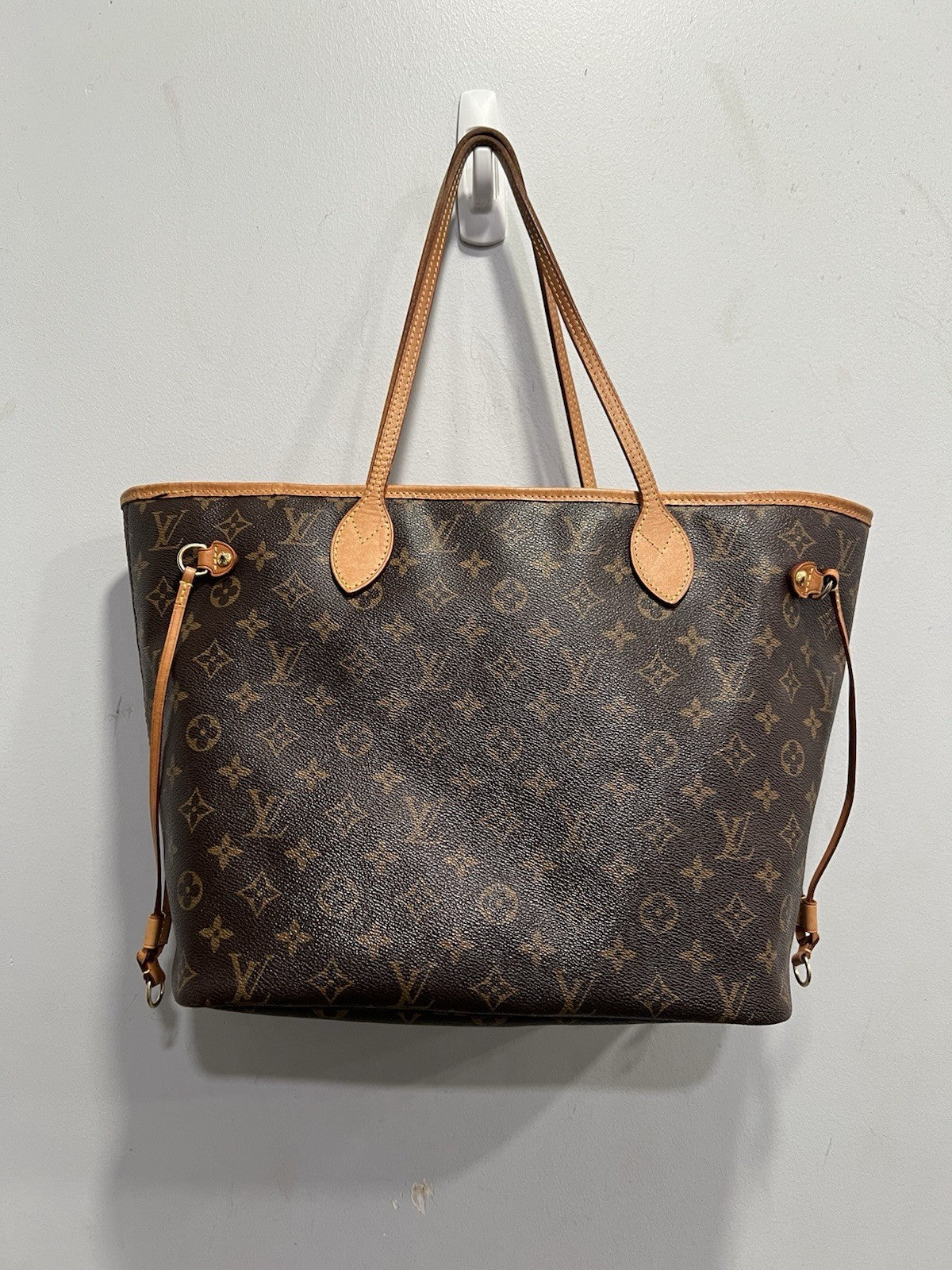 Louis Vuitton Monogram Neverfull MM W/Certificate Of Authenticity Retail $2240