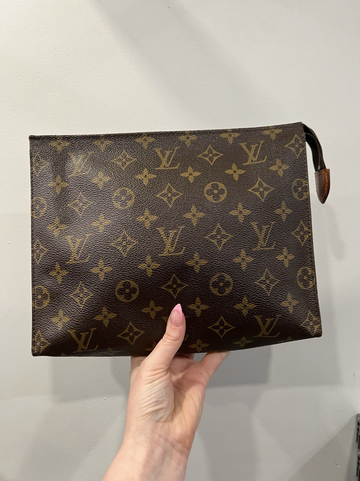 Louis Vuitton Monogram Toiletry Duo W/ Certificates Of Authenticity Sz 26 & 15