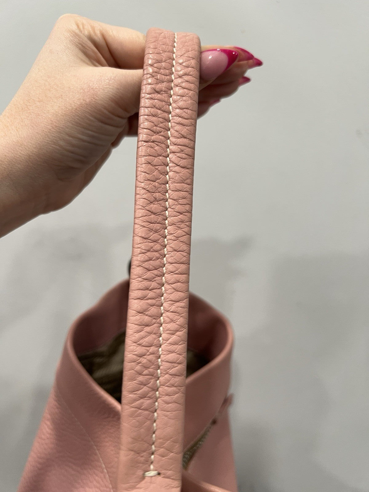 Prada Pink Leather Hobo Shoulder Bag With Authenticity