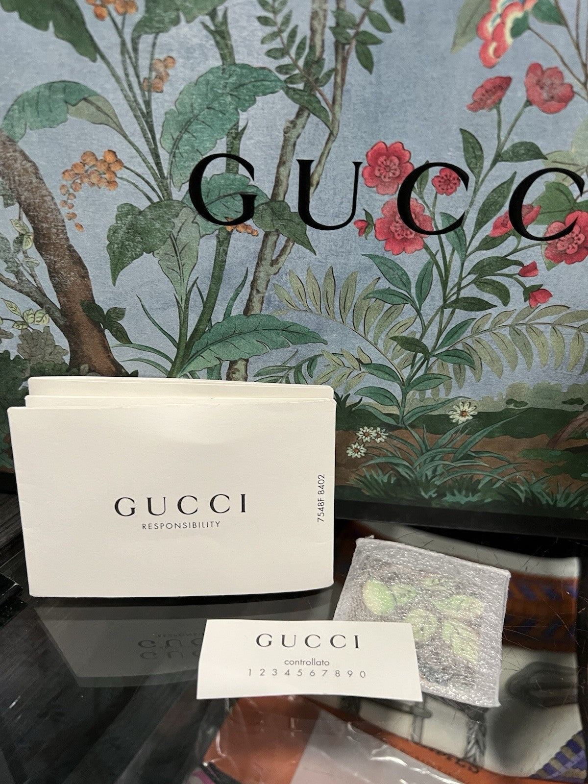Gucci Supreme GG Tian Duffle Bag Limited Edition With Box lock key strap