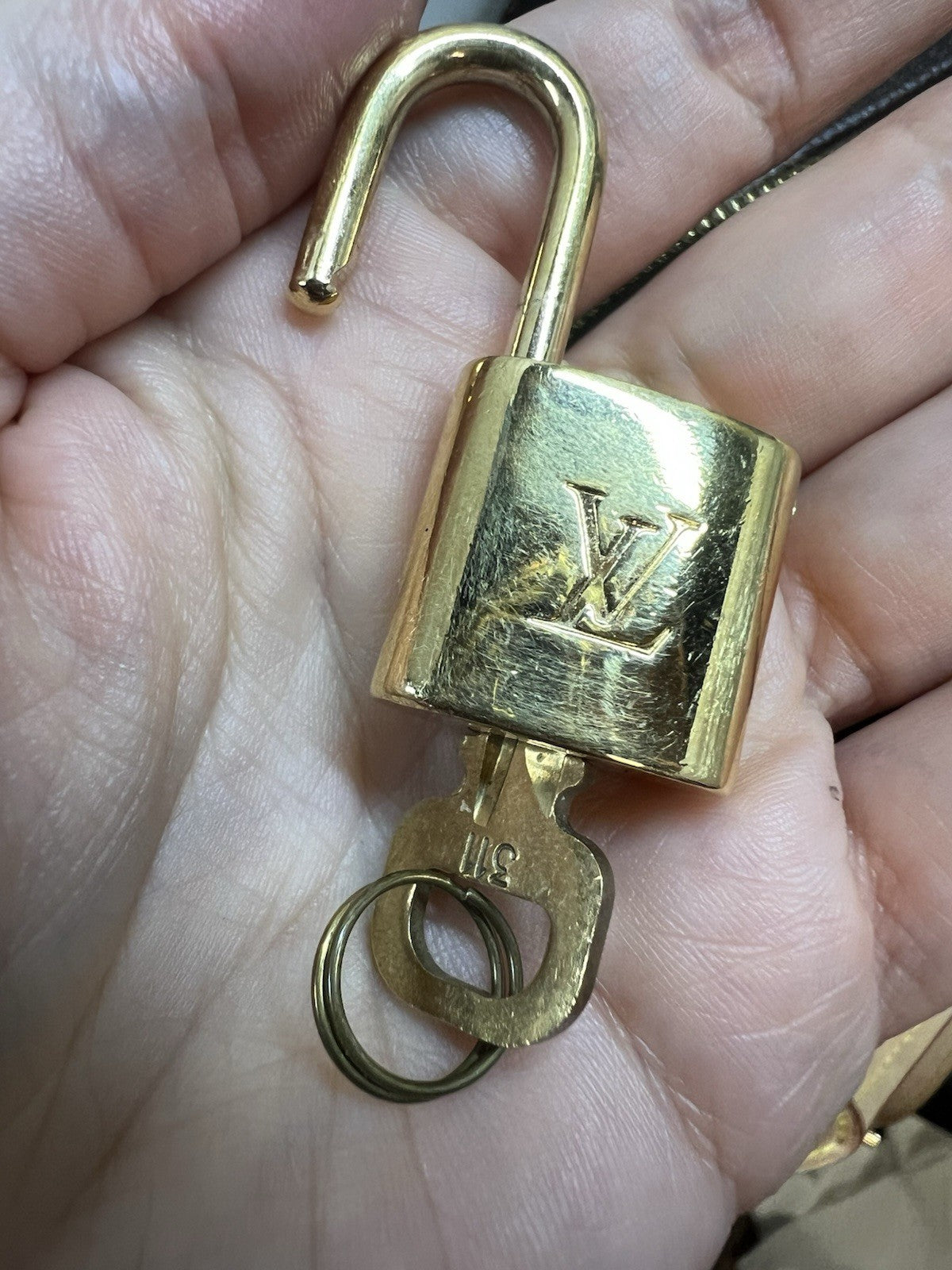 Louis Vuitton Monogram Speedy Bandouliere 30 W/Lock & Key