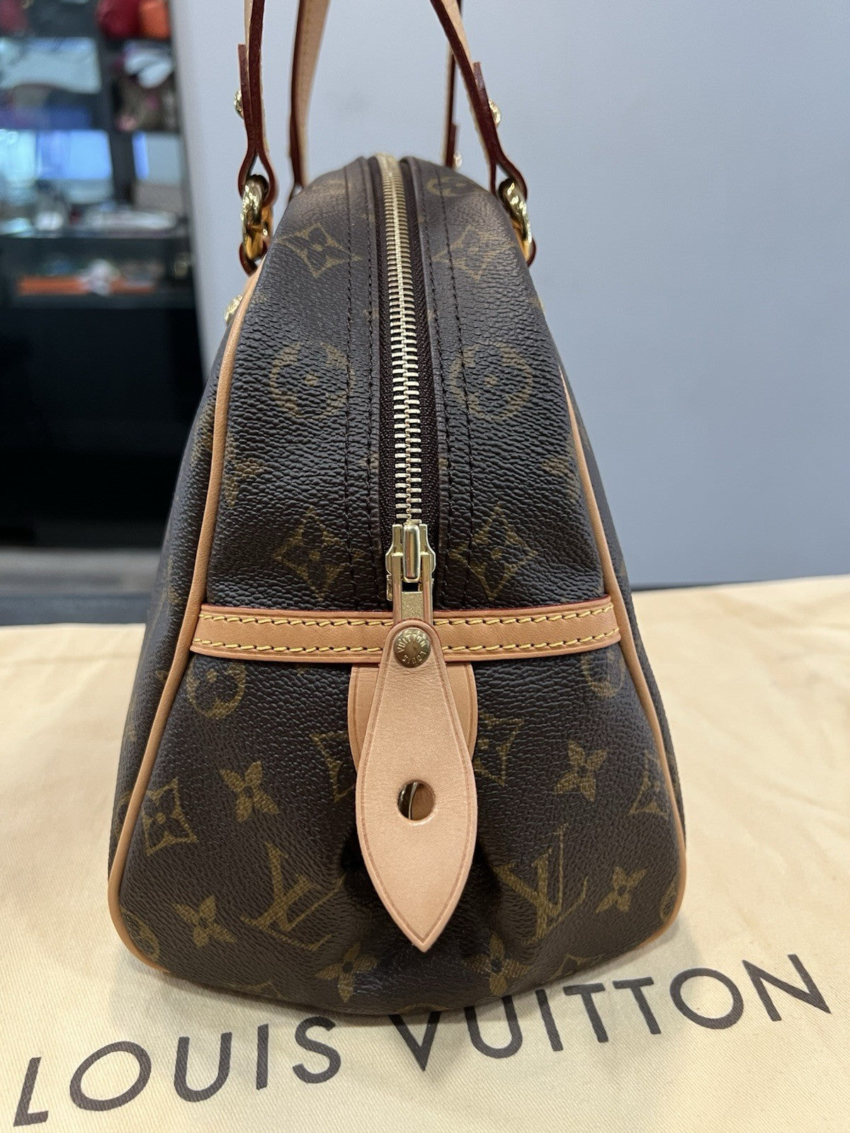 Louis Vuitton Monogram Montorgueil PM With Lock Key Duster & Authenticity