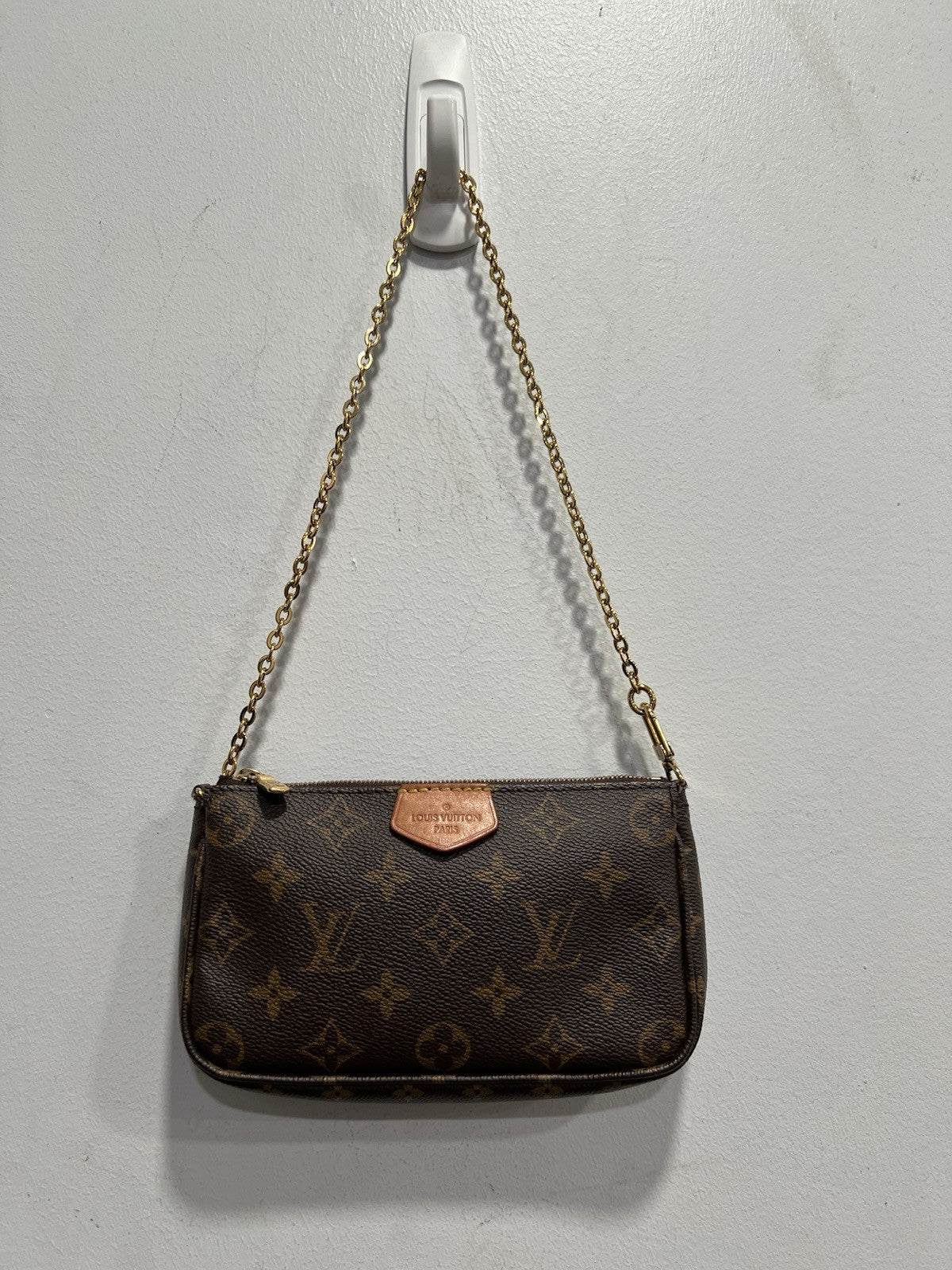 Louis Vuitton Monogram Cavas Pochette Bag W/Authenticity