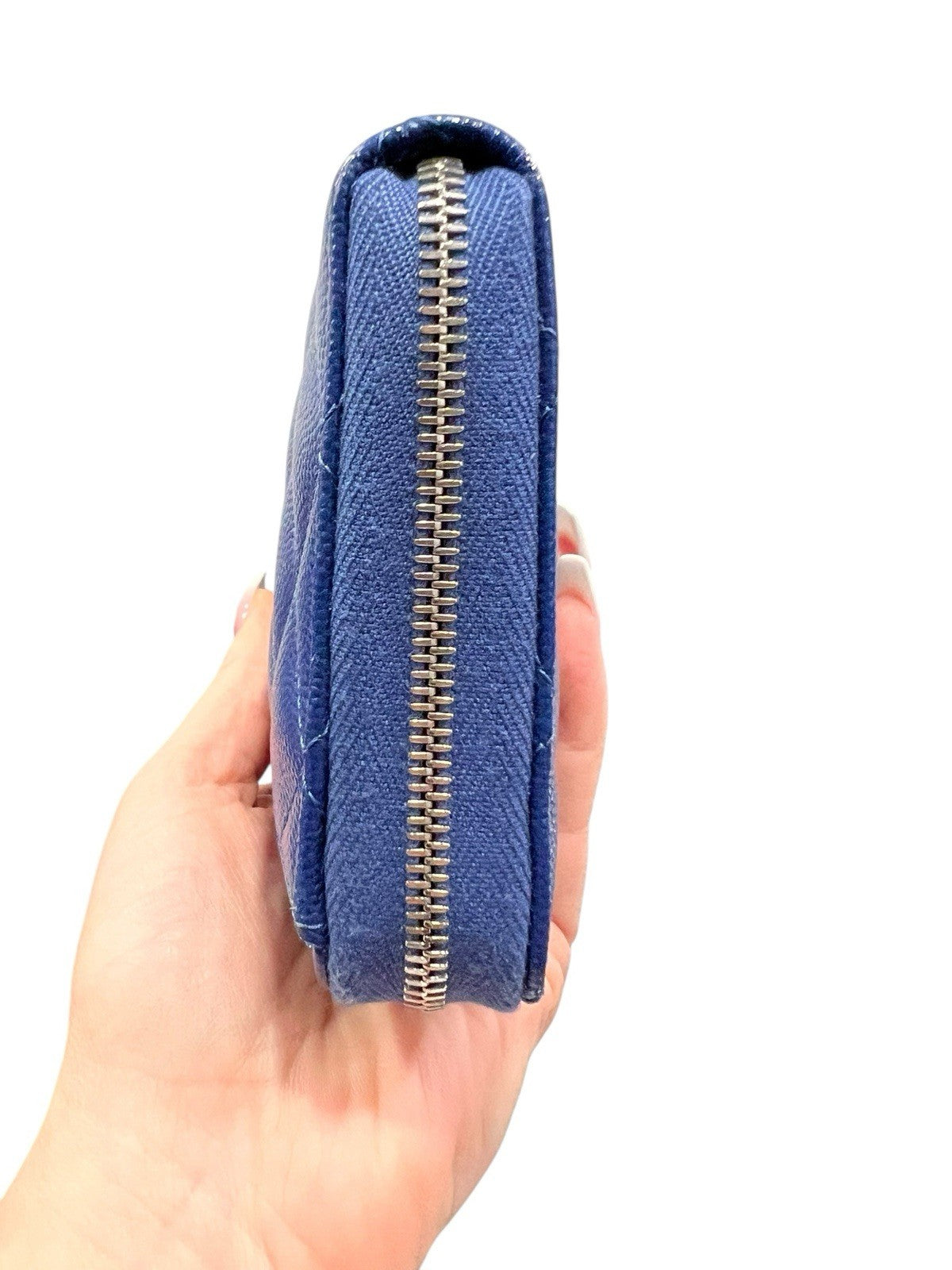 Chanel Caviar Cobalt Blue Leather Zip Around Wallet With Authenticity