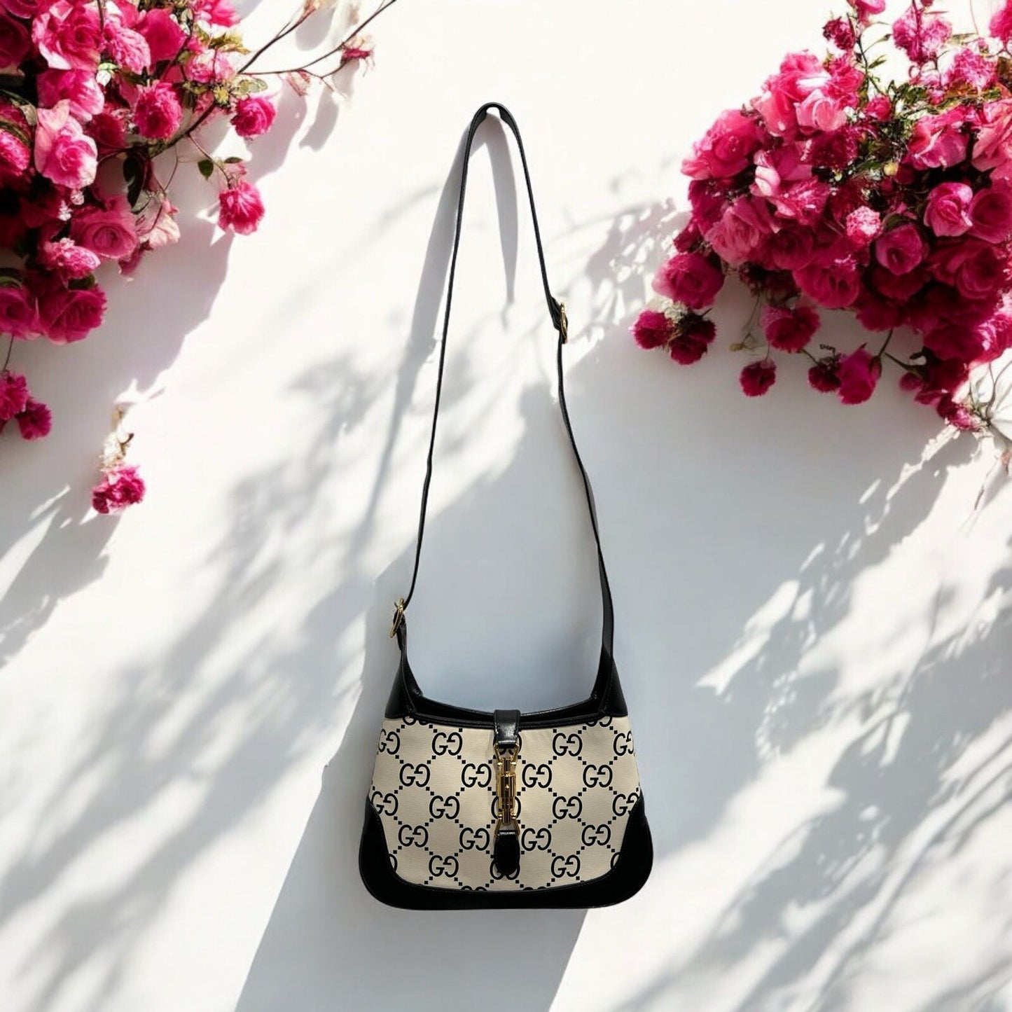 Gucci Jackie 1961 Small White/Black Crossbody Shoulder Bag W/Duster