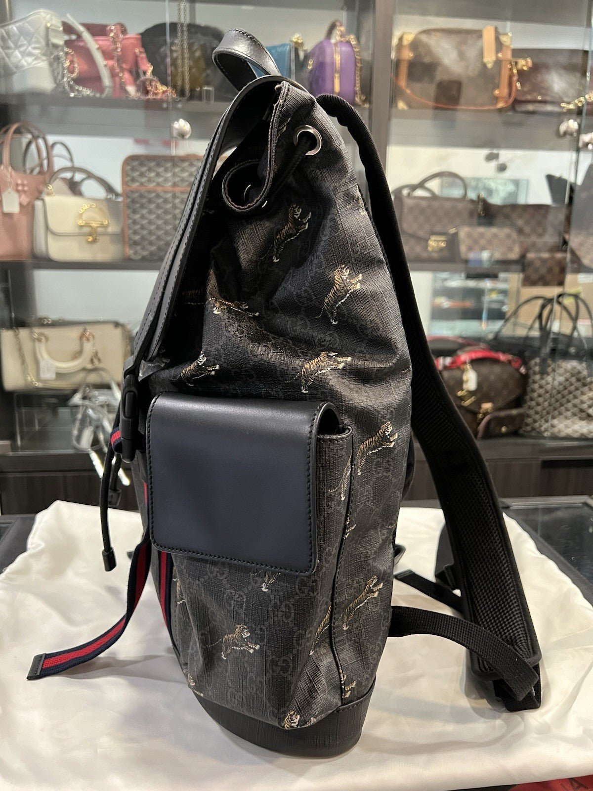 Gucci GG Canvas Tiger Print Bestiary Backpack With Duster & Authenticity