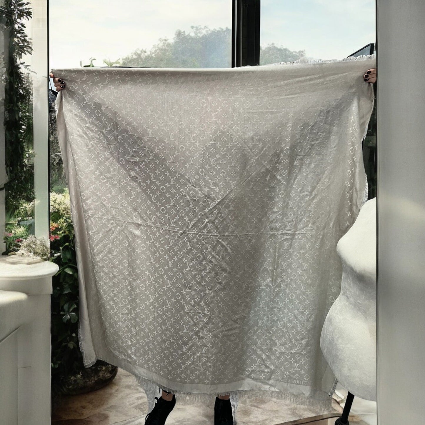 Louis Vuitton Silk Wool Beige Large Blend Monogram Scarf/Shawl