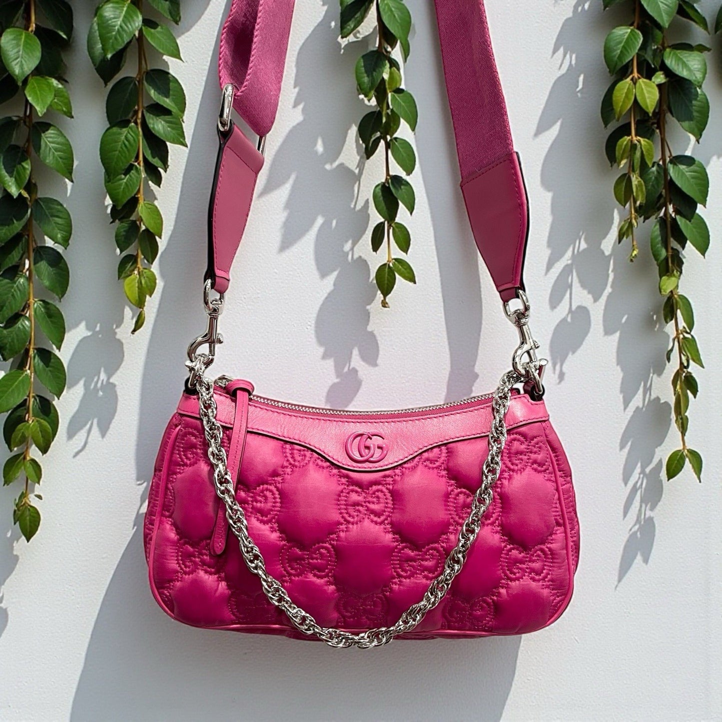 Gucci GG Matelasse Nylon Shoulder Bag With Authenticity Retail $1940