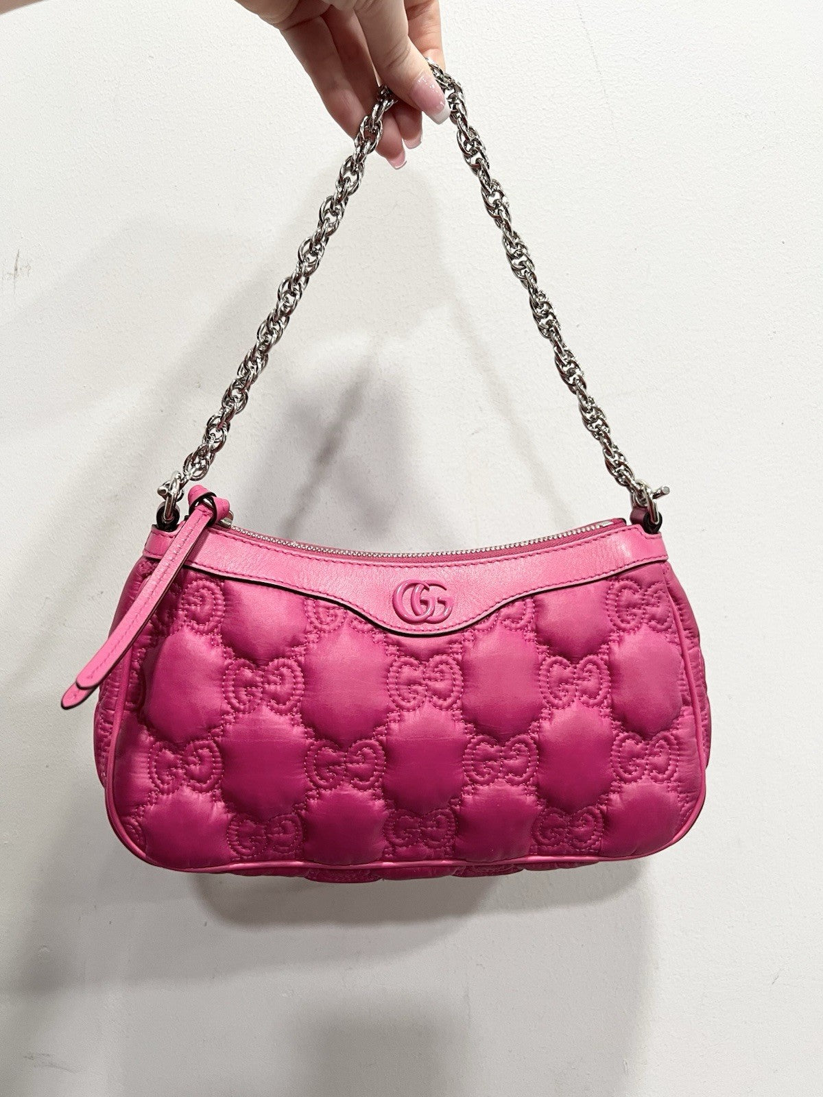 Gucci GG Matelasse Nylon Shoulder Bag With Authenticity Retail $1940