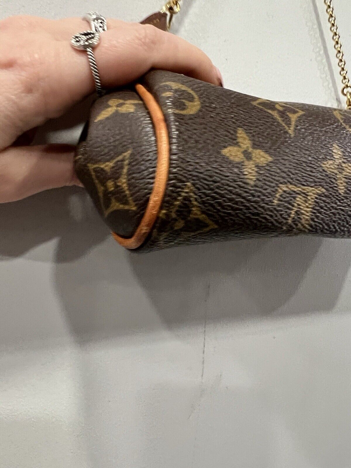 Louis Vuitton Monogram Eva Clutch Bag W/Certificate (Current Retail $1850)