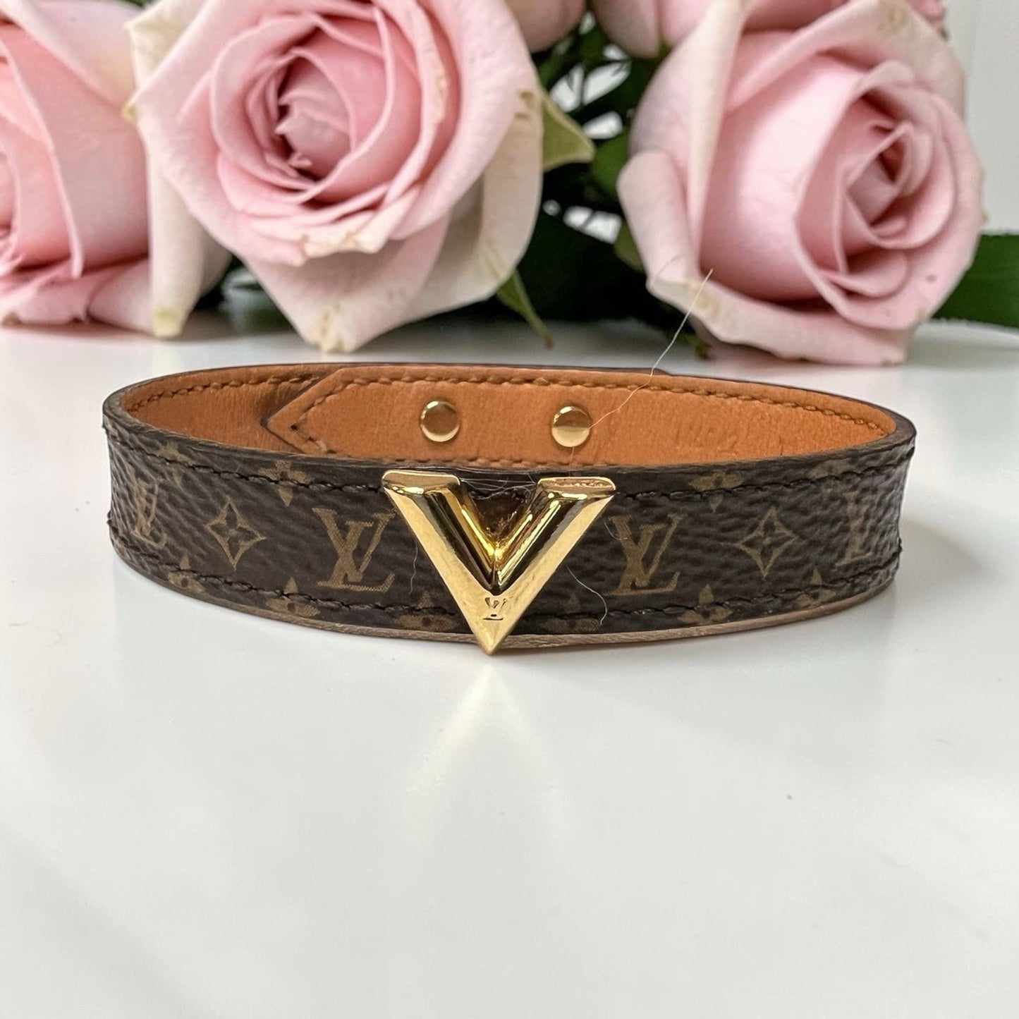 Louis Vuitton Essential V Bracelet Retail 19 $315 AUTHENTIC 7"