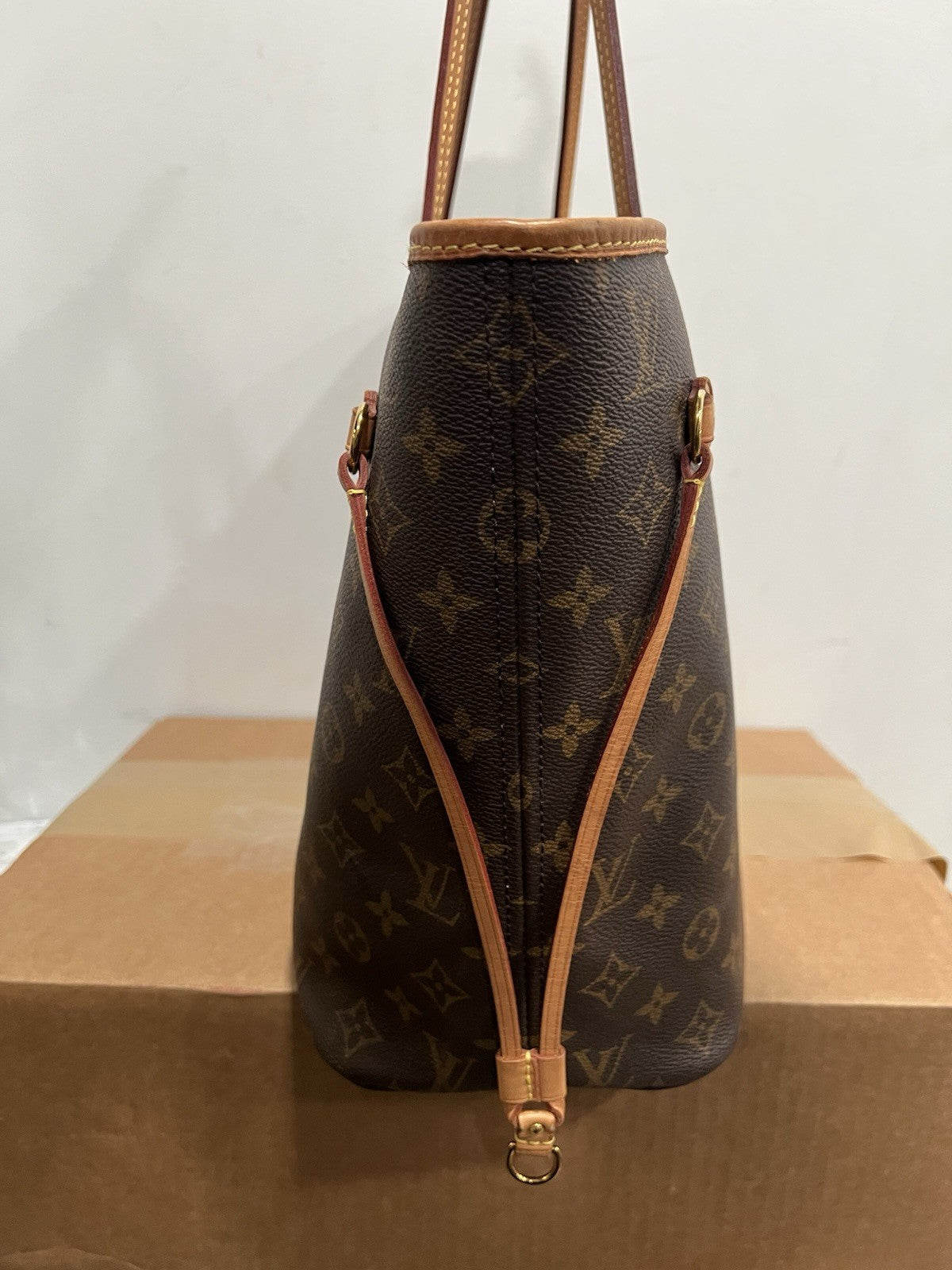 Louis Vuitton Monogram MM Neverfull With Certificate of Authenticity MSRP $2170