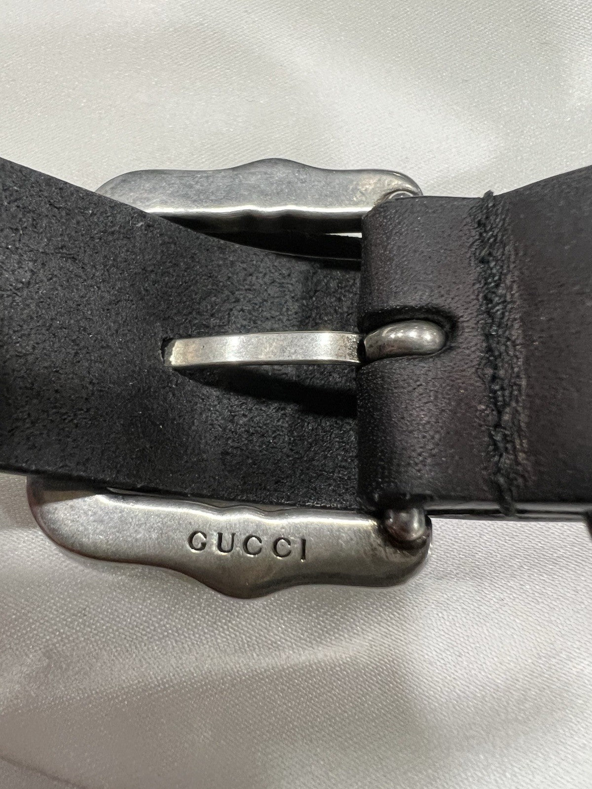 Gucci Leather Tiger Choker W/Box & Duster Retail $930