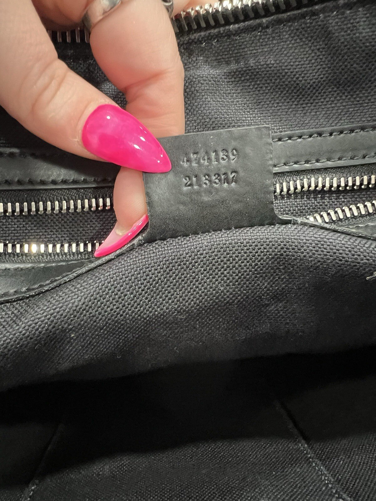 Gucci GG Supreme Black Messenger Bag W/Certificate Of Authenticity