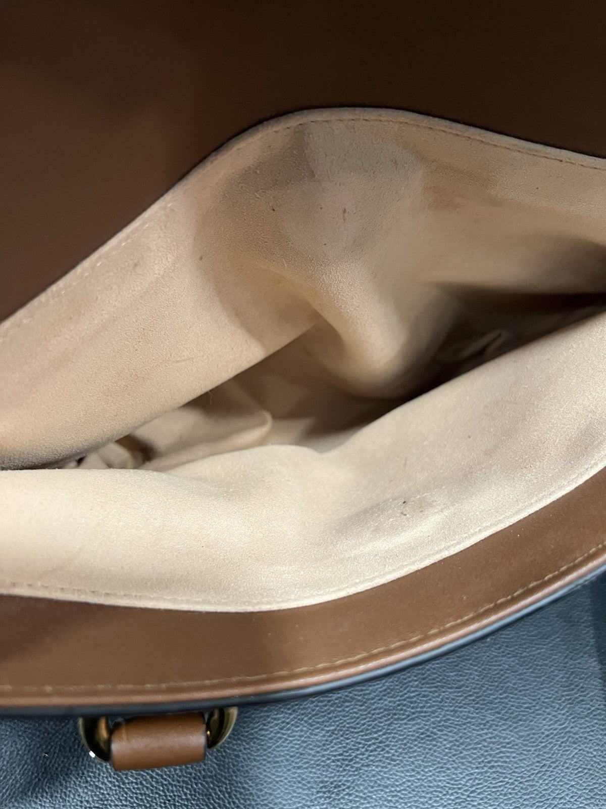 Gucci GG Supreme Large Zip Tote Crossbody With Authenticity