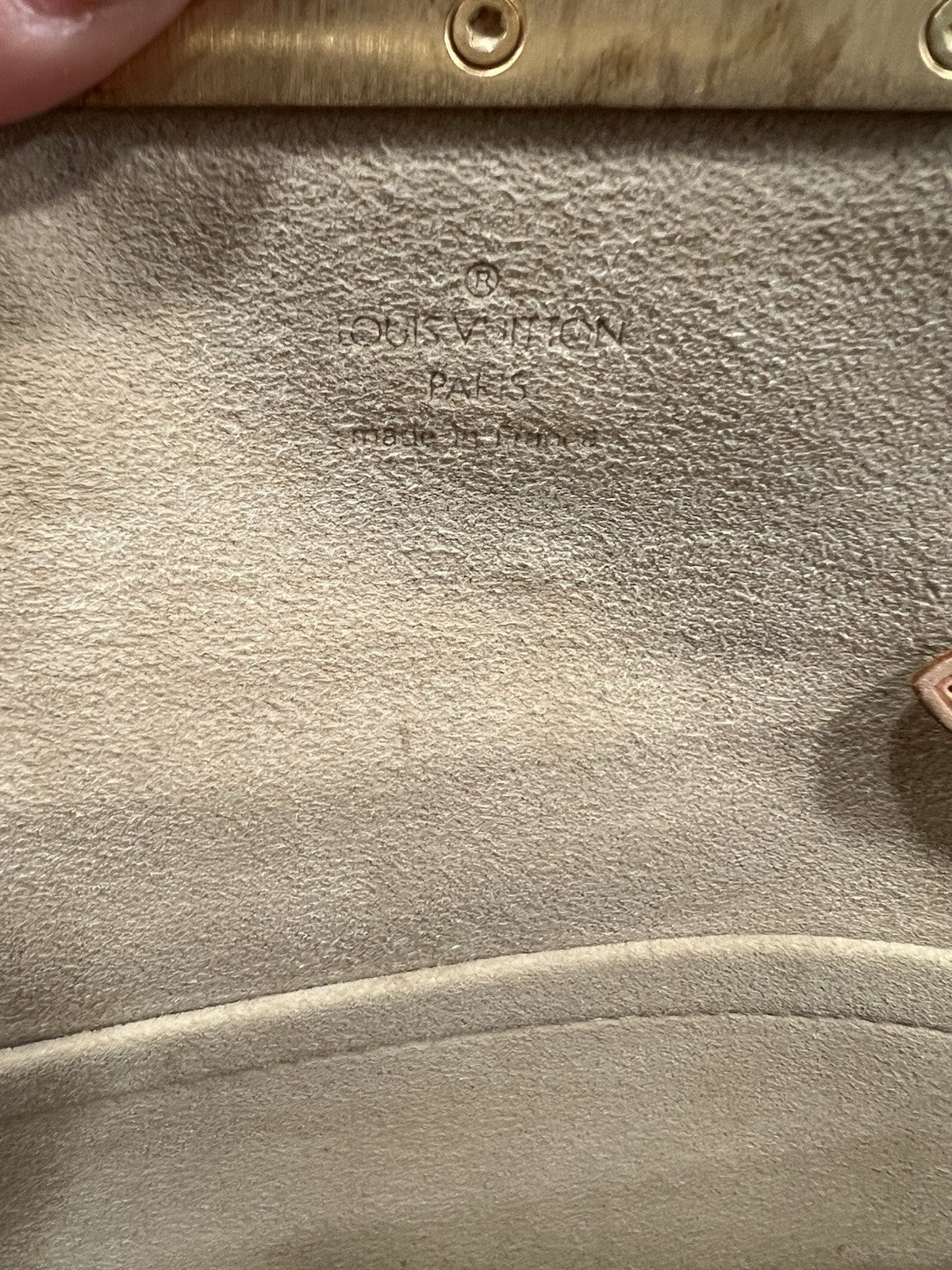 Louis Vuitton Monogram Beverly Pochette With Certificate of Authenticity