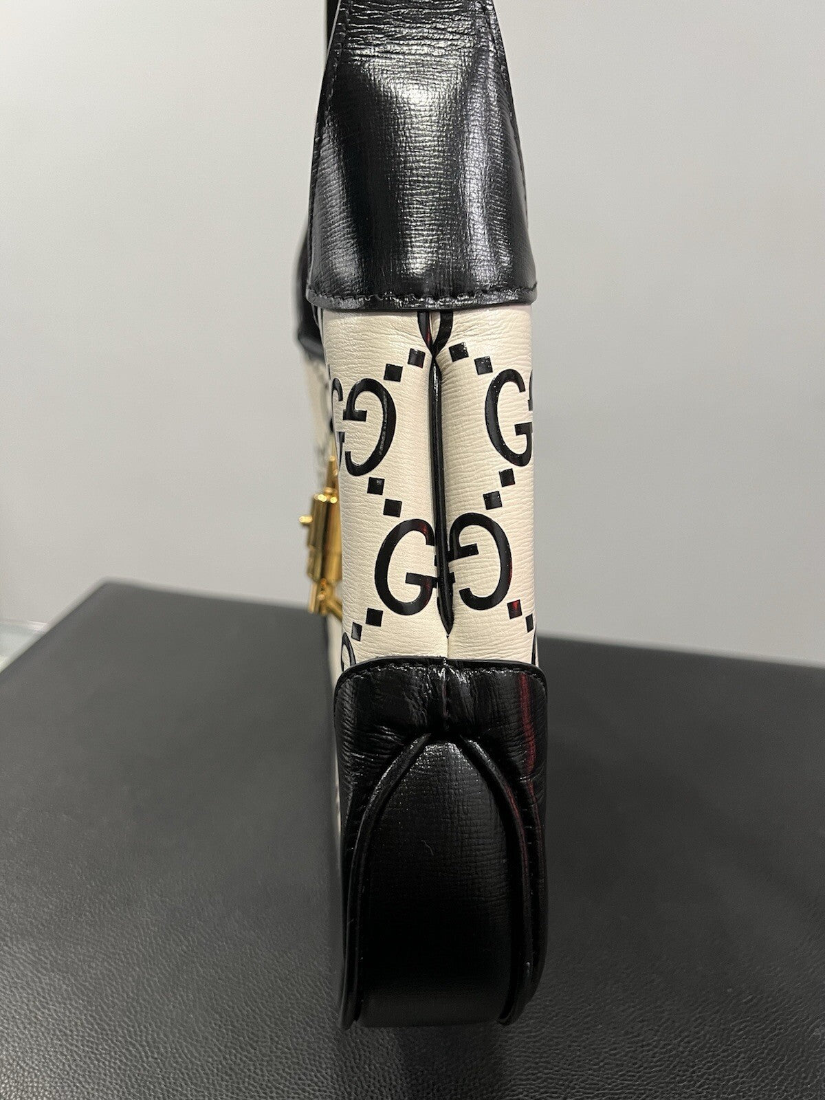 Gucci Jackie 1961 Small White/Black Crossbody Shoulder Bag W/Duster