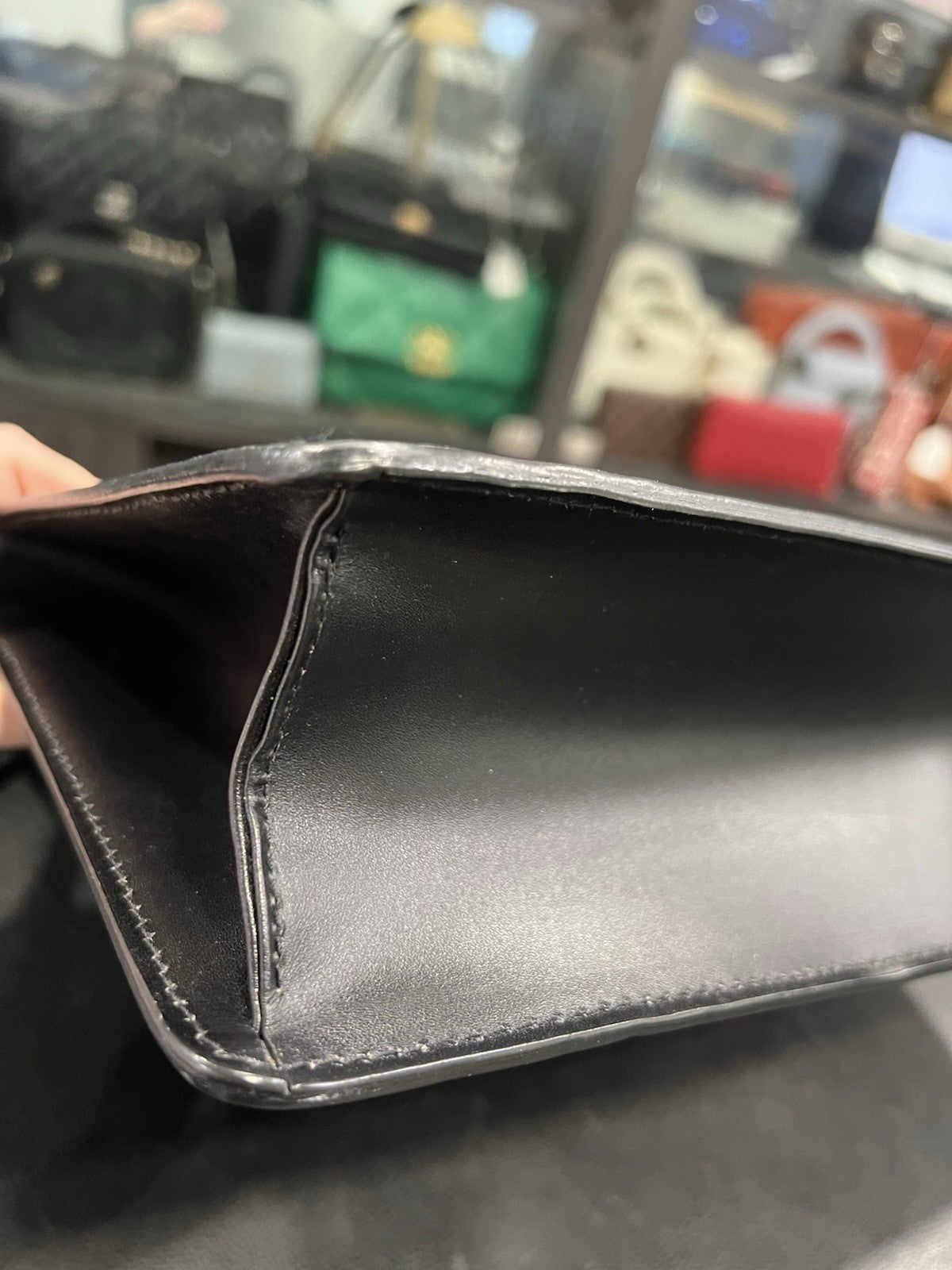 Louis Vuitton Black Epileather GM Sac Plat With Crossbody & Authenticity