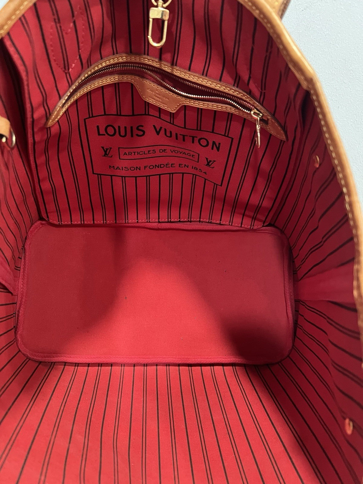 Louis Vuitton Monogram Neverfull MM W/Certificate Of Authenticity Retail $2240