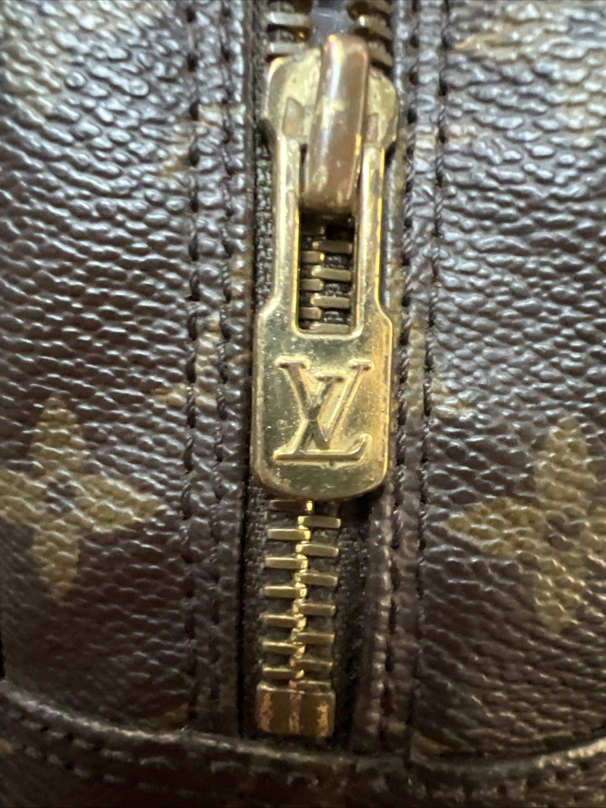 Louis Vuitton Monogram Soft Travel Case Clutch Bag With Authenticity