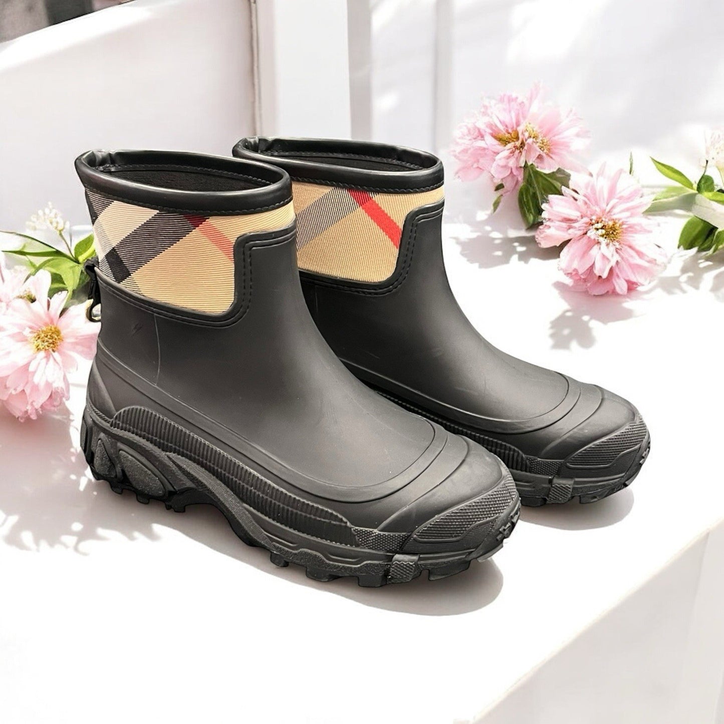 Burberry Plaid Short Rainboots Size 38/US8