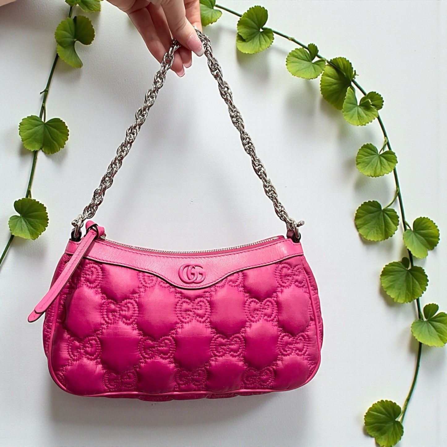 Gucci GG Matelasse Nylon Shoulder Bag With Authenticity Retail $1940